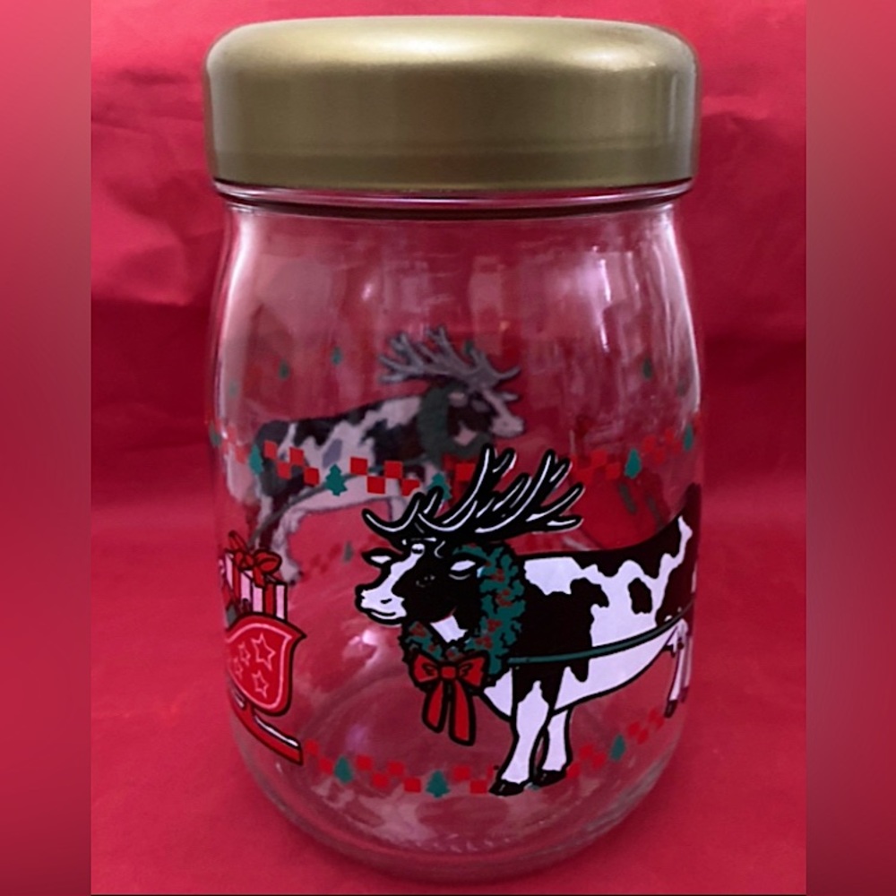 Vintage Made in France Christmas Cows Pull Sleds 1L Glass Cookie Jar!